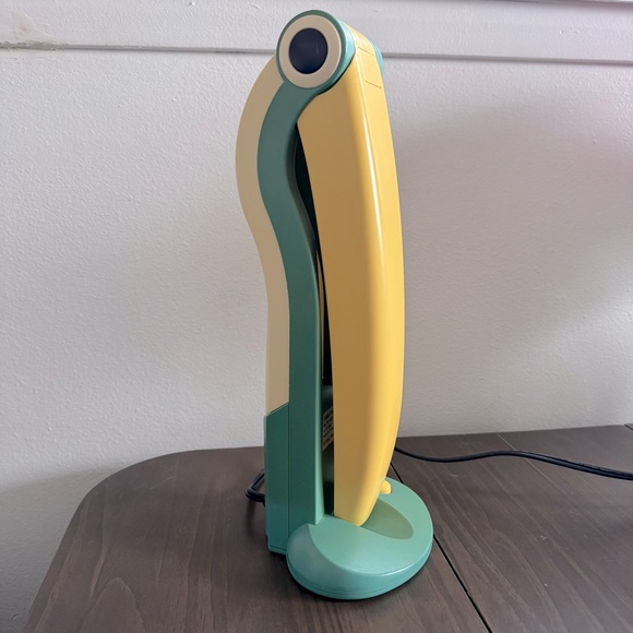 Vintage 80's Toucan Table Lamp - Picture 2 of 6